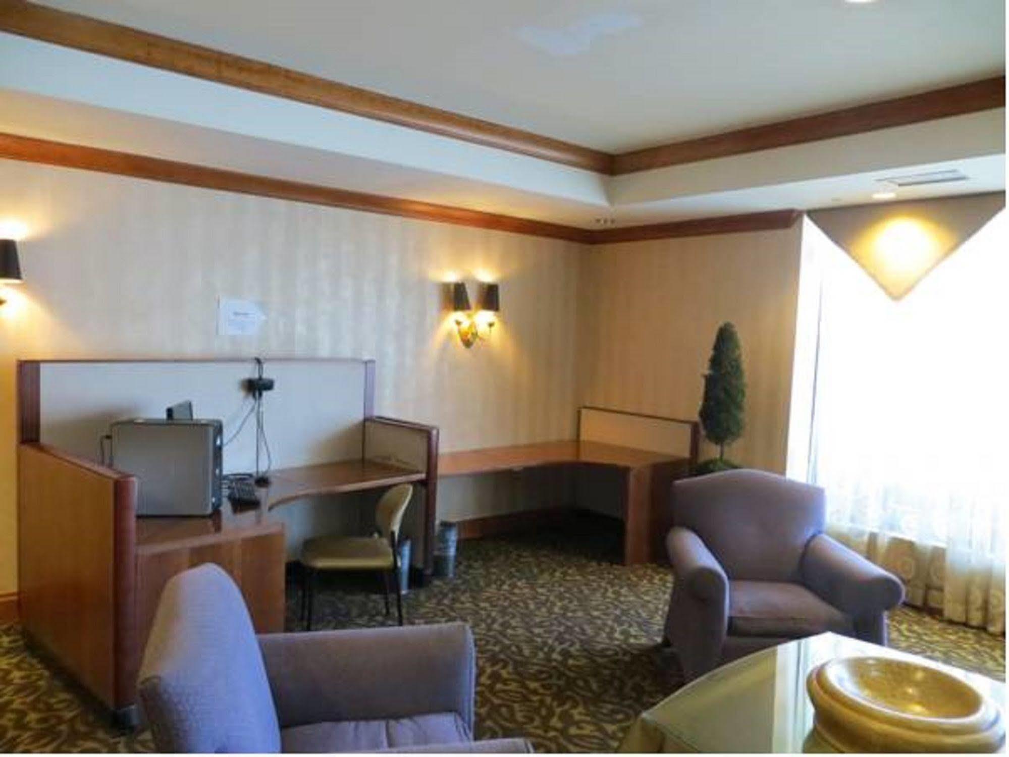 Gateway Hotel Dallas Park Central Zewnętrze zdjęcie