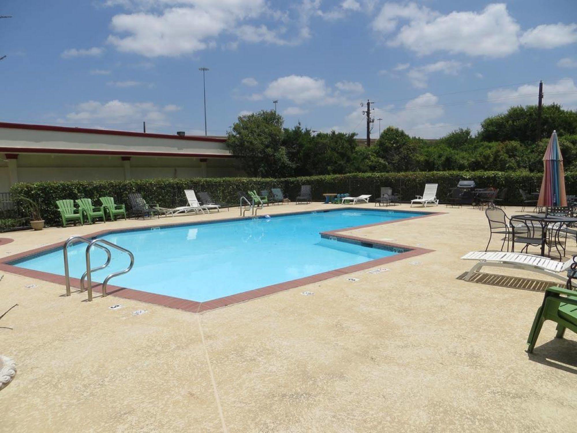 Gateway Hotel Dallas Park Central Zewnętrze zdjęcie