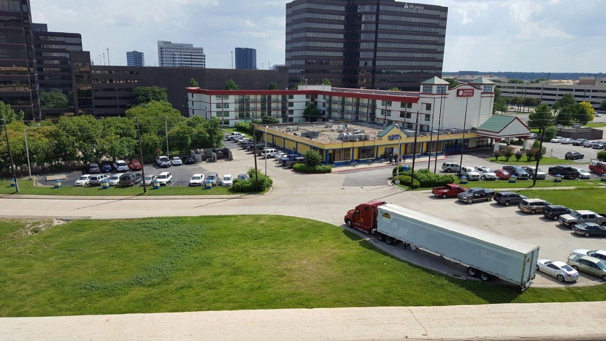 Gateway Hotel Dallas Park Central Zewnętrze zdjęcie