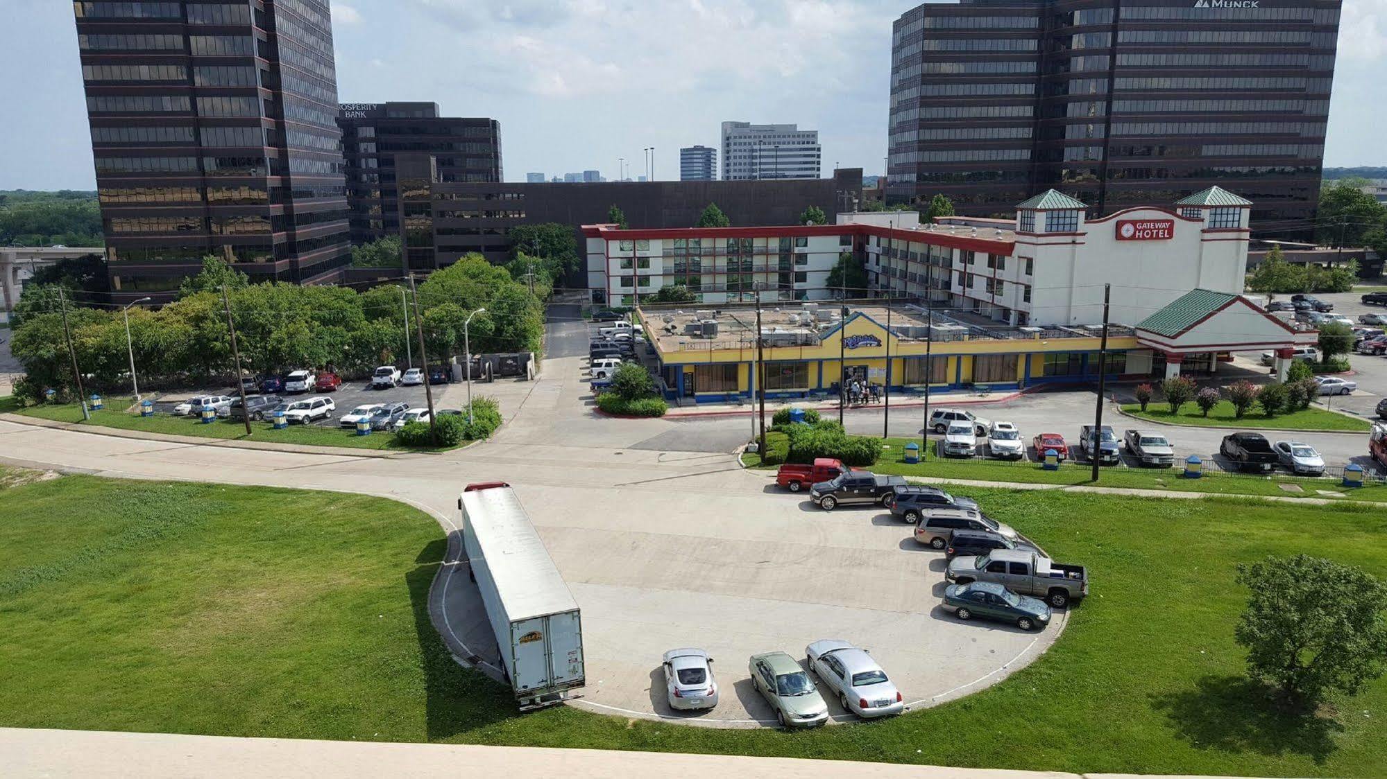 Gateway Hotel Dallas Park Central Zewnętrze zdjęcie