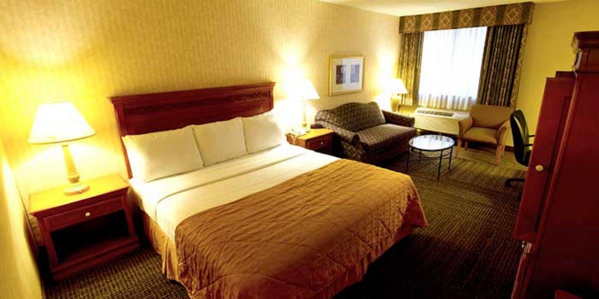 Gateway Hotel Dallas Park Central Zewnętrze zdjęcie