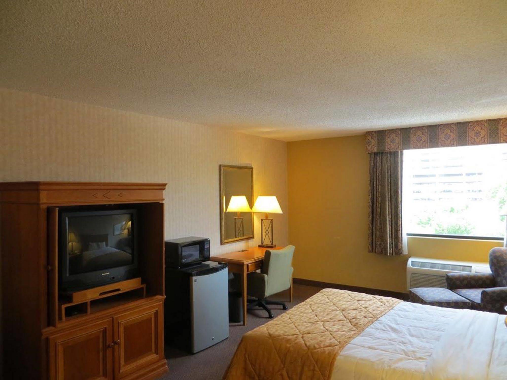 Gateway Hotel Dallas Park Central Zewnętrze zdjęcie